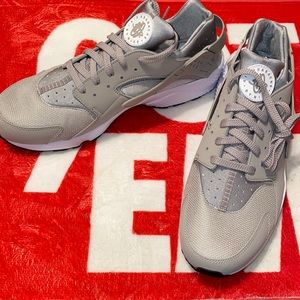 Nike Air Huarache…